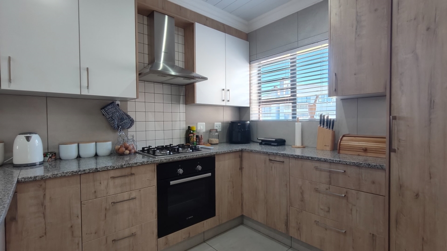 3 Bedroom Property for Sale in Island View Western Cape